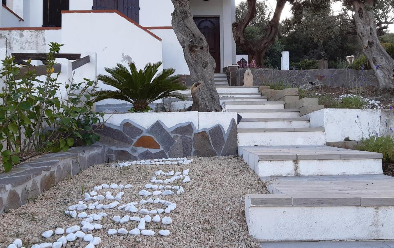 Sweethouse Pula Villa Porto Columbu - Perd'E Sali Exterior photo